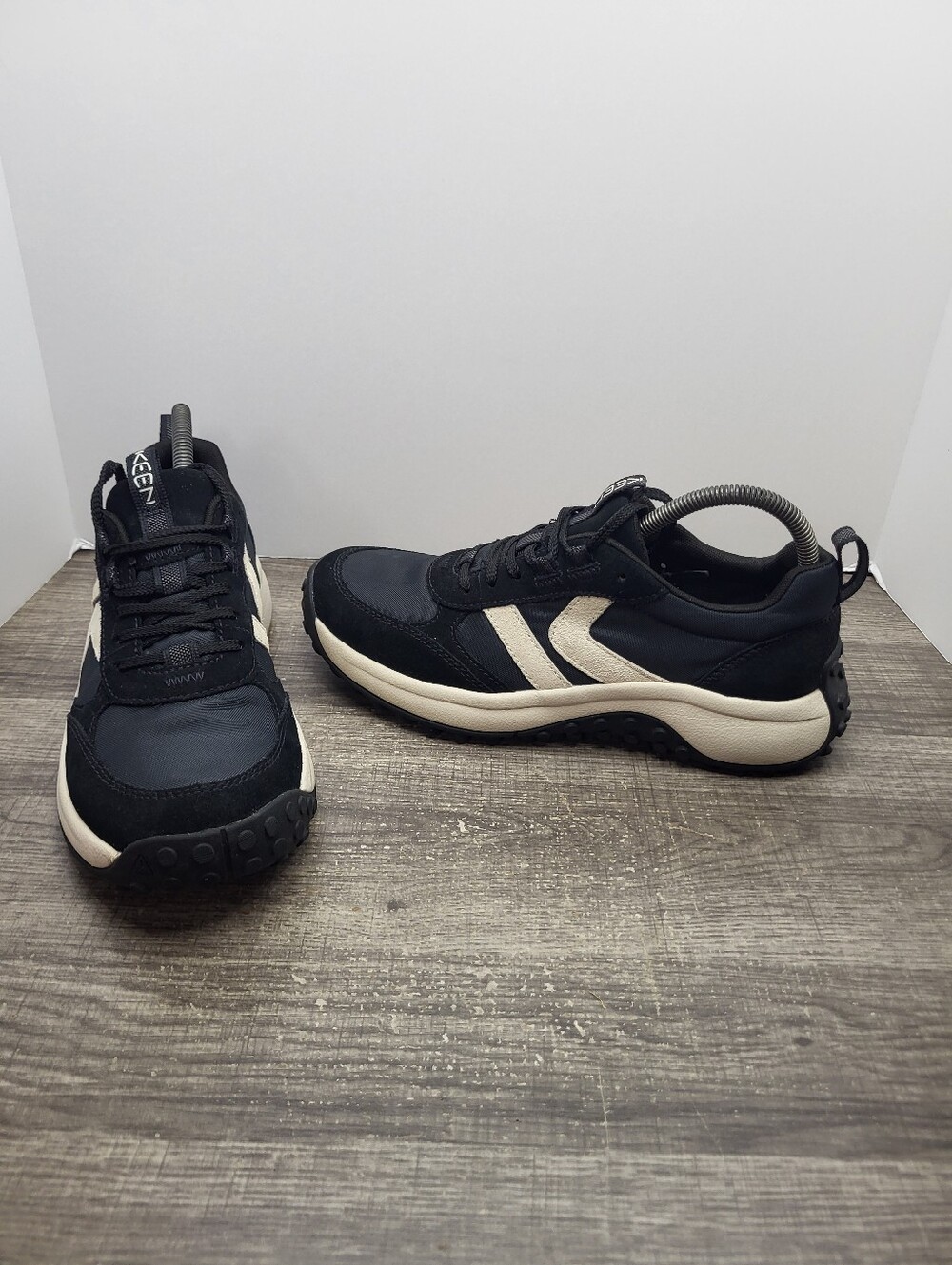 Keen Women KS86 Comfortable Retro Style Black/Birch Sneakers Shoes Women’s 8.5